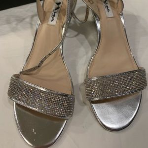 Nina Novia Silver Sparkle wedges